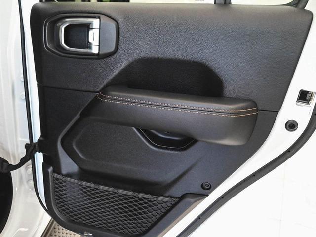 Photo of 2021 Bright White Clearcoat Jeep Wrangler Unlimited