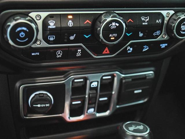 Photo of 2021 Bright White Clearcoat Jeep Wrangler Unlimited