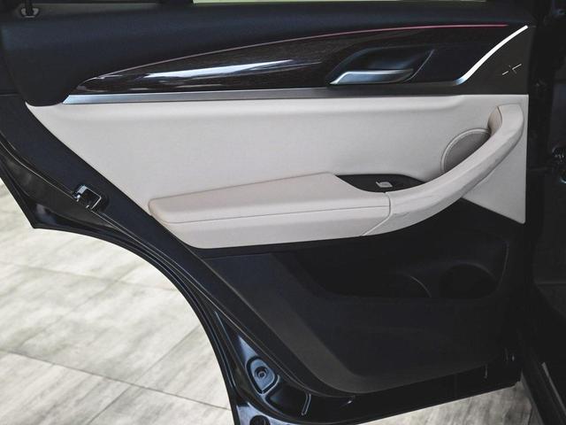 Photo of 2022 Jet Black BMW X3