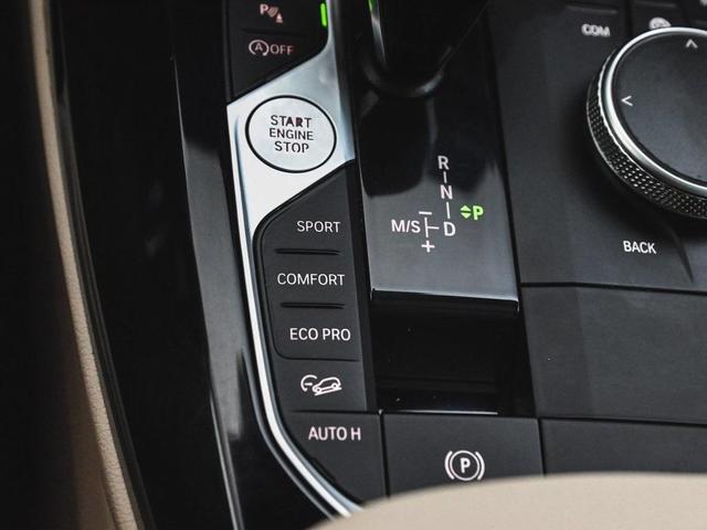 Photo of 2022 Jet Black BMW X3