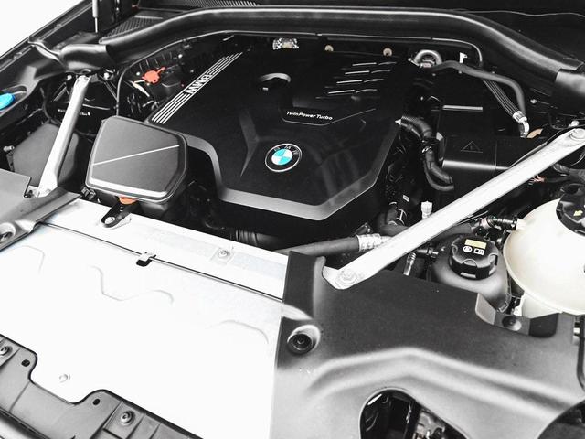 Photo of 2022 Jet Black BMW X3