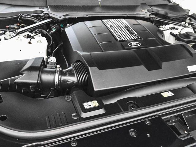 Photo of 2018 Fuji White Land Rover Range Rover