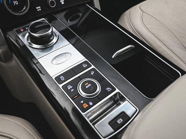 Photo of 2018 Fuji White Land Rover Range Rover