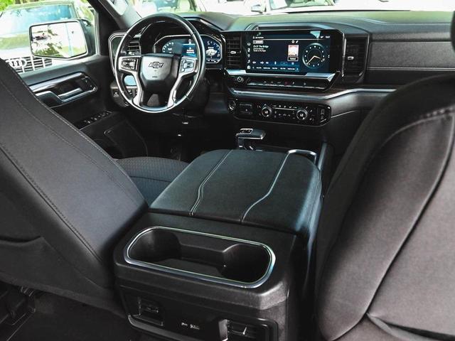 Photo of 2023 Black Chevrolet Silverado 1500