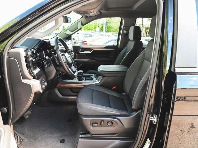 Photo of 2023 Black Chevrolet Silverado 1500