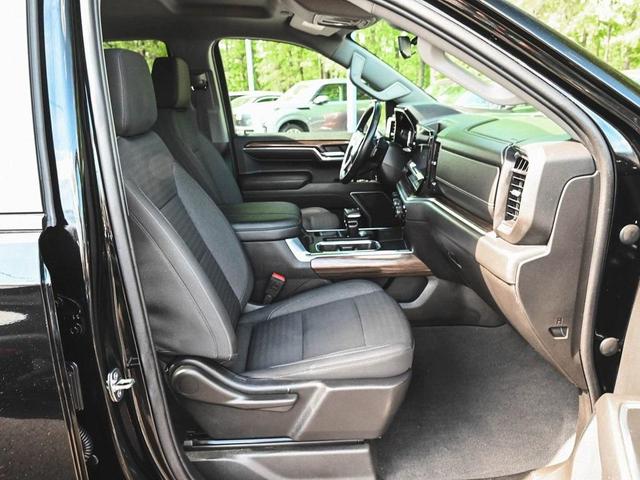 Photo of 2023 Black Chevrolet Silverado 1500