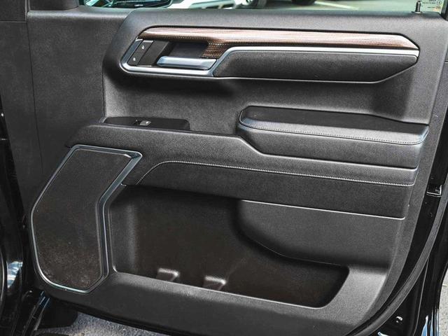 Photo of 2023 Black Chevrolet Silverado 1500