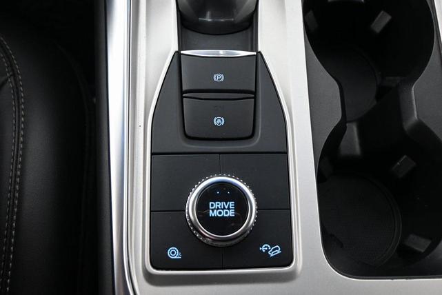 Photo of 2022 Carbonized Gray Metallic Ford Explorer