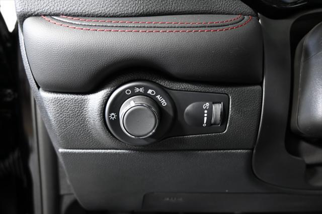 Photo of 2025 DB Black Crystal Clearcoat Dodge Durango