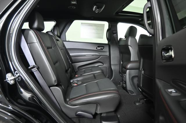 Photo of 2025 DB Black Crystal Clearcoat Dodge Durango