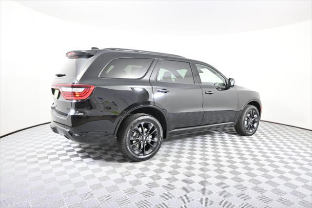 Photo of 2025 DB Black Crystal Clearcoat Dodge Durango
