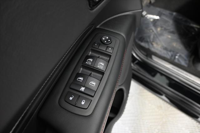 Photo of 2025 DB Black Crystal Clearcoat Dodge Durango