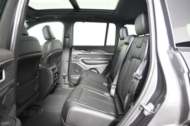 Photo of 2025 Baltic Gray Metallic Clearcoat Jeep Grand Cherokee