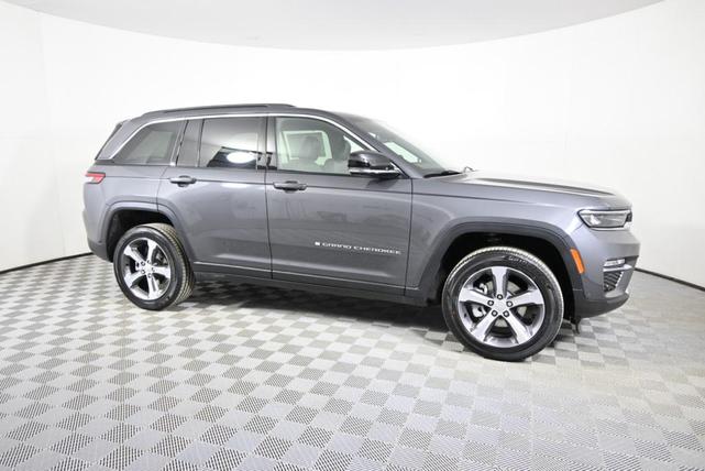 Photo of 2025 Baltic Gray Metallic Clearcoat Jeep Grand Cherokee