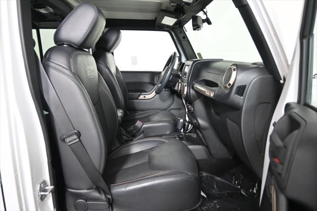 Photo of 2017 Bright White Clearcoat Jeep Wrangler Unlimited