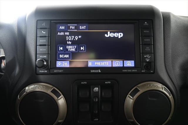 Photo of 2017 Bright White Clearcoat Jeep Wrangler Unlimited