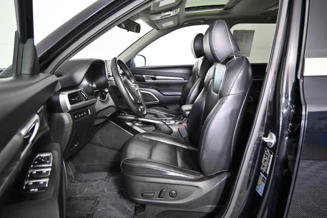 Photo of 2020 Ebony Black Kia Telluride