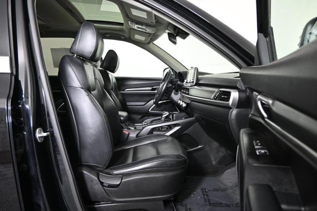Photo of 2020 Ebony Black Kia Telluride