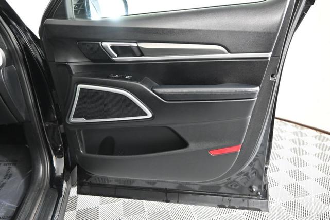 Photo of 2020 Ebony Black Kia Telluride
