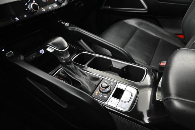 Photo of 2020 Ebony Black Kia Telluride