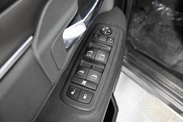 Photo of 2023 Granite Crystal Metallic Clearcoat RAM 1500 Classic