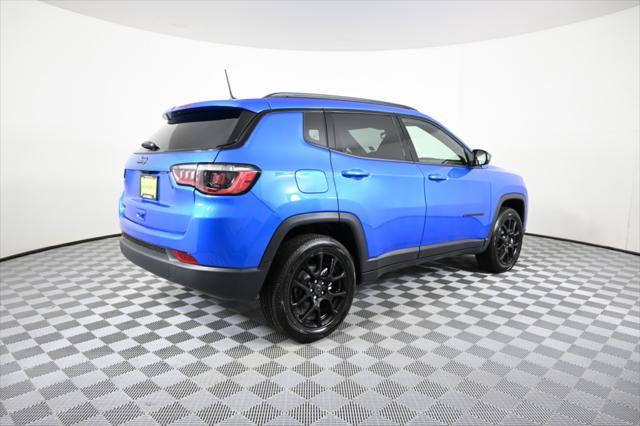 Photo of 2025 Hydro Blue Pearlcoat Jeep Compass