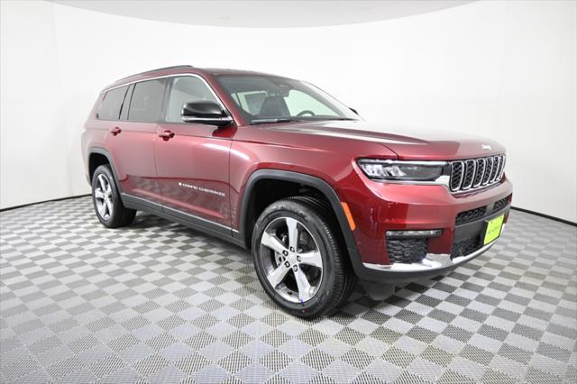 Photo of 2025 Velvet Red Pearlcoat Jeep Grand Cherokee L