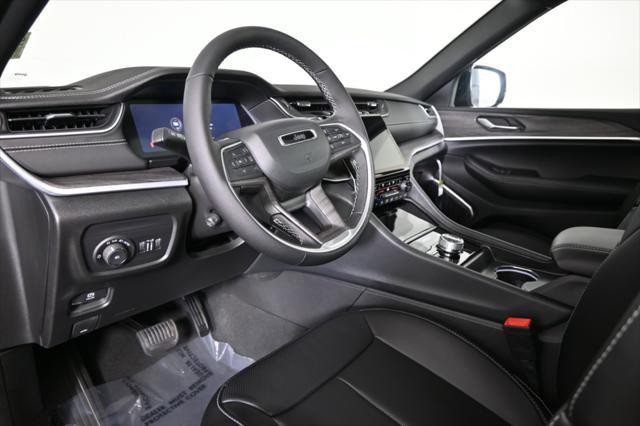Photo of 2025 Velvet Red Pearlcoat Jeep Grand Cherokee L