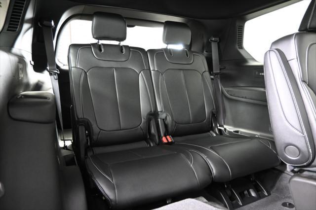 Photo of 2025 Velvet Red Pearlcoat Jeep Grand Cherokee L