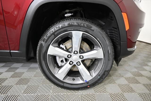 Photo of 2025 Velvet Red Pearlcoat Jeep Grand Cherokee L