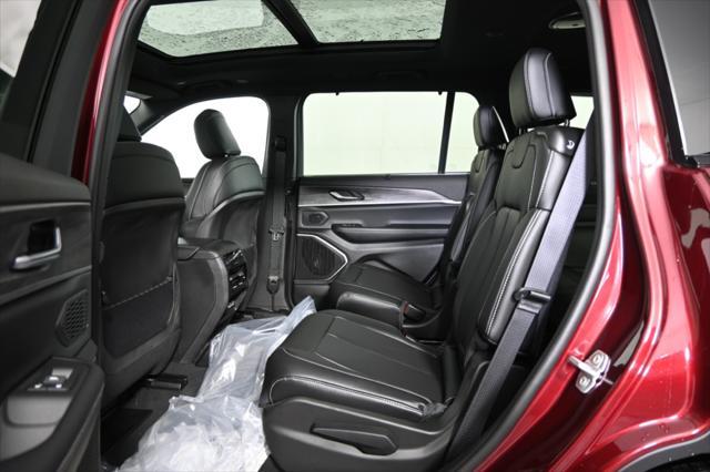Photo of 2025 Velvet Red Pearlcoat Jeep Grand Cherokee L