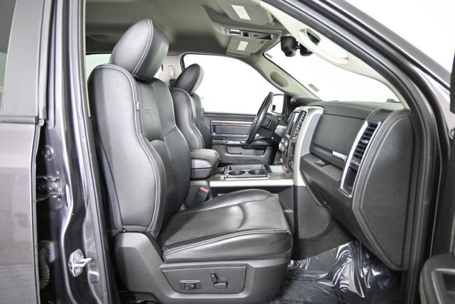 Photo of 2015 Brilliant Black Crystal Pearlcoat RAM 1500