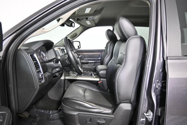 Photo of 2015 Brilliant Black Crystal Pearlcoat RAM 1500