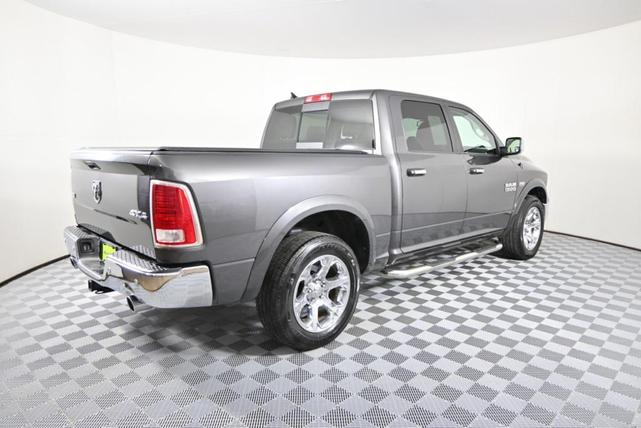 Photo of 2015 Brilliant Black Crystal Pearlcoat RAM 1500