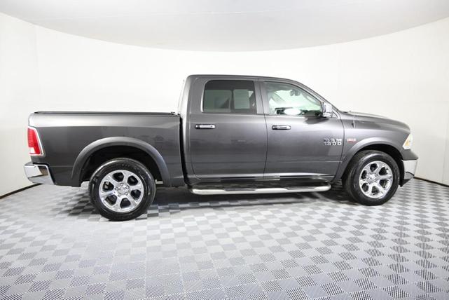Photo of 2015 Brilliant Black Crystal Pearlcoat RAM 1500