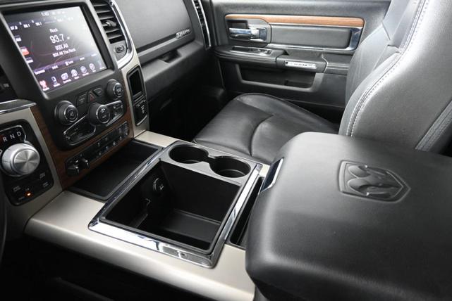 Photo of 2015 Brilliant Black Crystal Pearlcoat RAM 1500