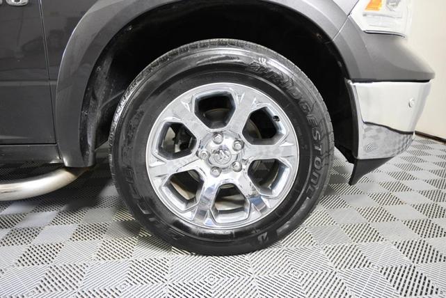 Photo of 2015 Brilliant Black Crystal Pearlcoat RAM 1500