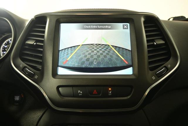 Photo of 2021 Bright White Clearcoat Jeep Cherokee