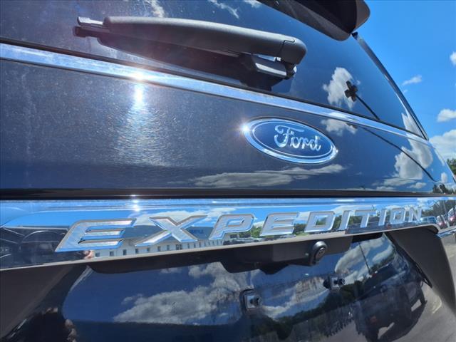 Photo of 2021 Black Ford Expedition