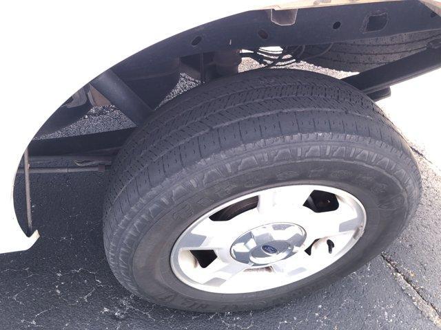 Photo of 2014 Oxford White Ford F-150