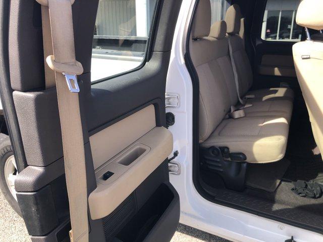 Photo of 2014 Oxford White Ford F-150