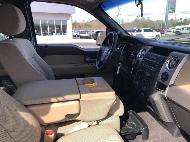 Photo of 2014 Oxford White Ford F-150