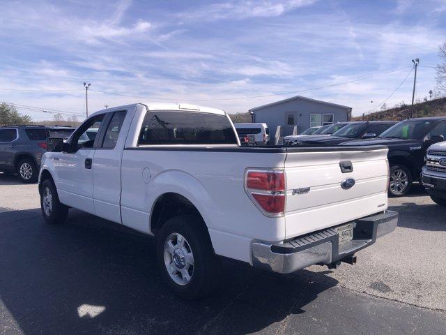 Photo of 2014 Oxford White Ford F-150