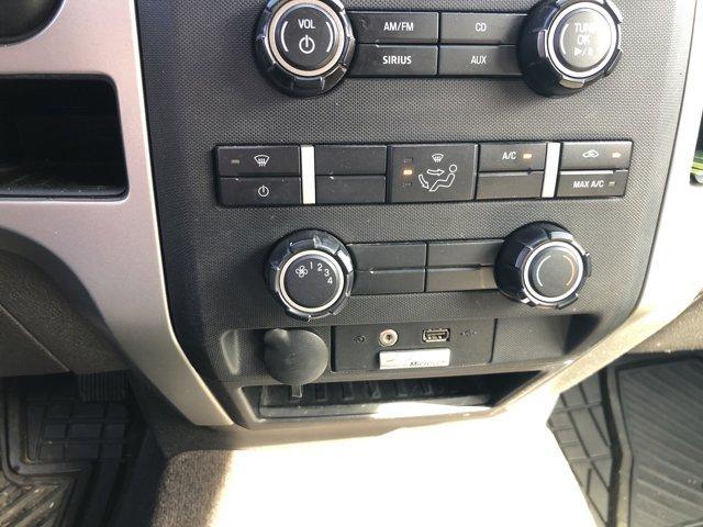 Photo of 2014 Oxford White Ford F-150