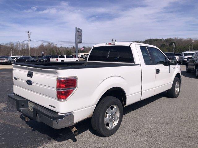Photo of 2014 Oxford White Ford F-150