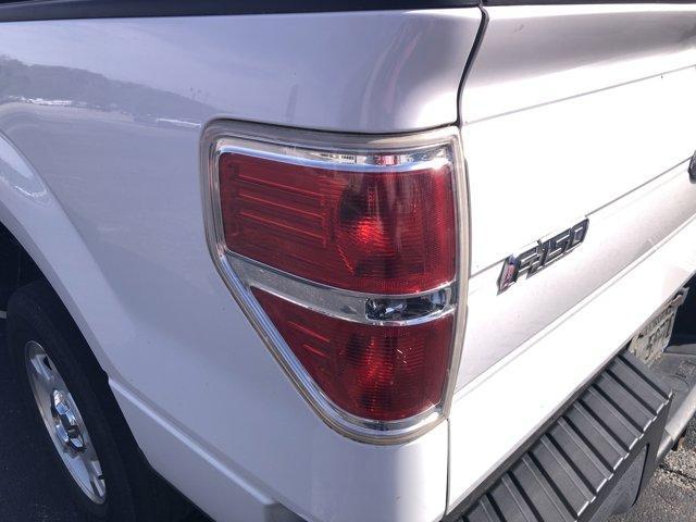 Photo of 2014 Oxford White Ford F-150
