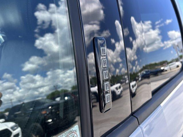 Photo of 2020 Oxford White Ford F-150