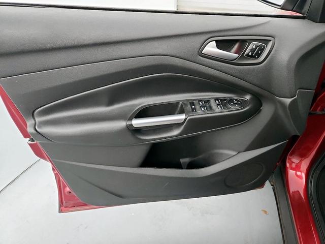 Photo of 2017 Red Ford Escape