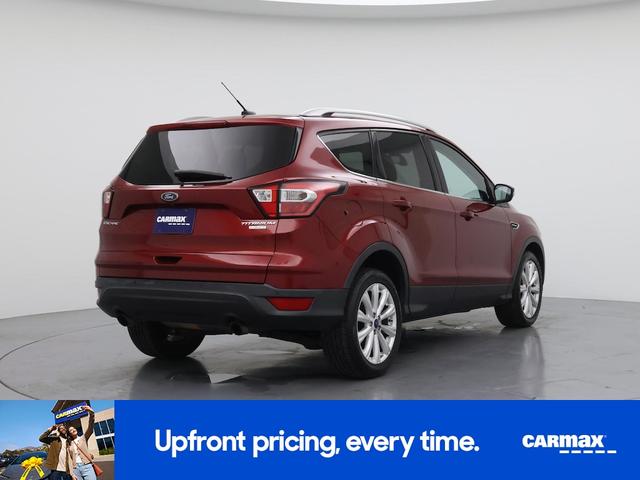 Photo of 2017 Red Ford Escape