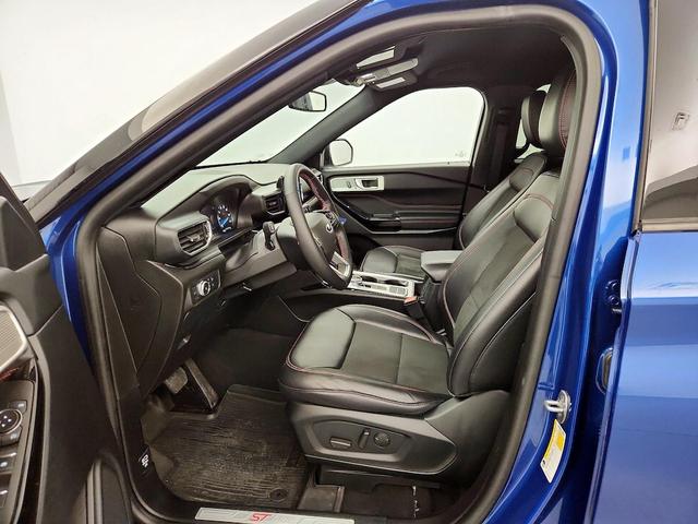 Photo of 2022 Blue Ford Explorer